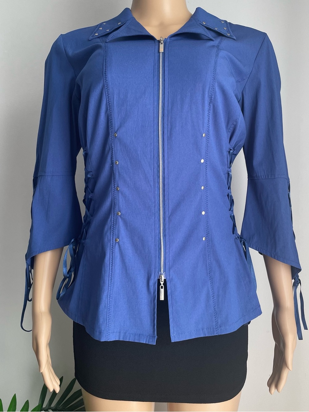 Marie Claire Boutiques Blue Shirt - Classic M